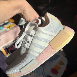 Adidas Women's NMD_R1 Originals boost